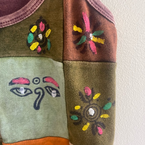 Ethnic African Artistry Top - Picture 3 of 9